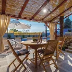 Vikendica Amazing Home In Oklaj With Wifi