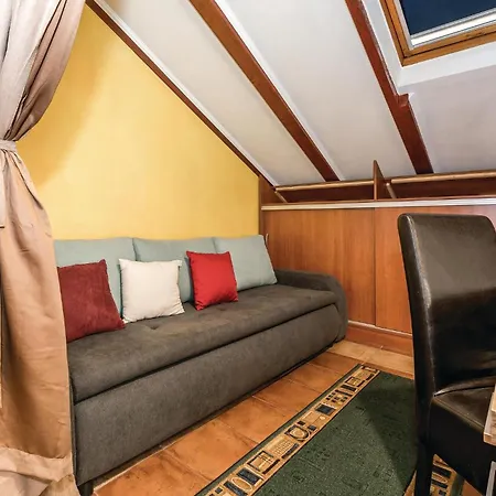 Feriehus Amazing In With Wifi