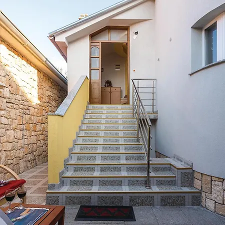 Beautiful In With Kitchen Holiday home Oklaj
