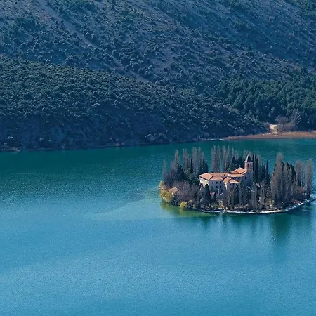 Feriehus Amazing In With Wifi