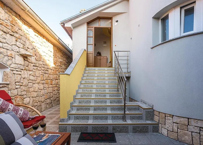 Amazing In With Wifi Holiday home Oklaj